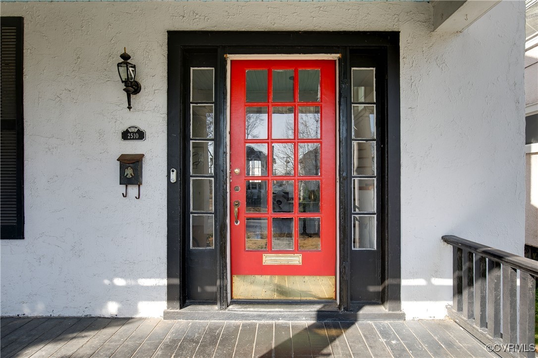 2510 Seminary Ave