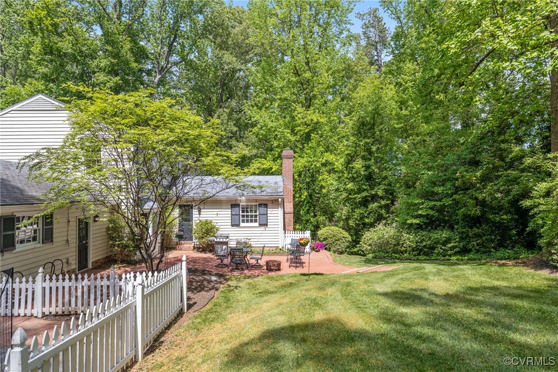 7 Raven Rock Ct