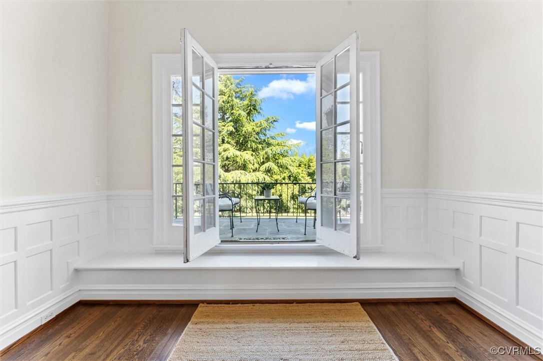 3215 Seminary Ave