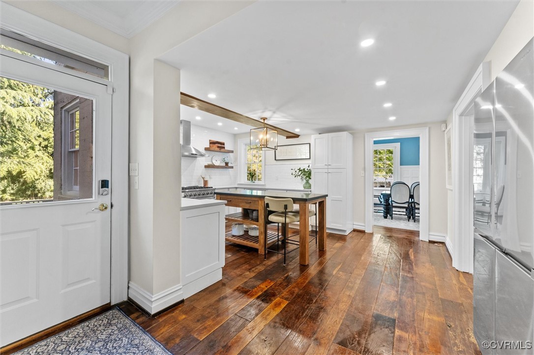 3215 Seminary Ave