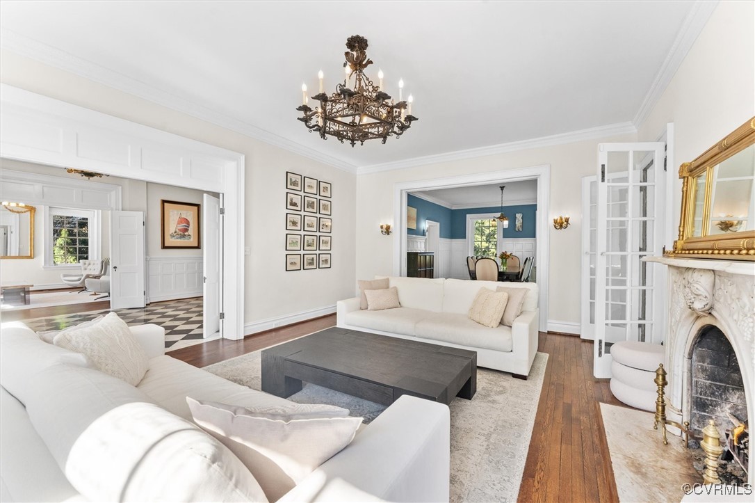 3215 Seminary Ave