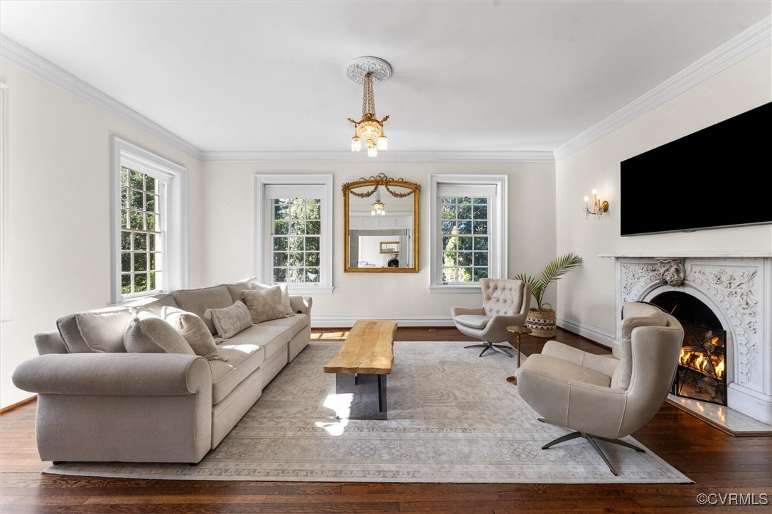 3215 Seminary Ave