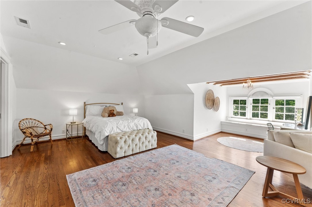 3215 Seminary Ave
