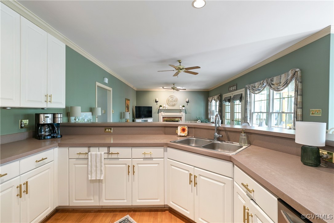 15301 Fox Briar Ct