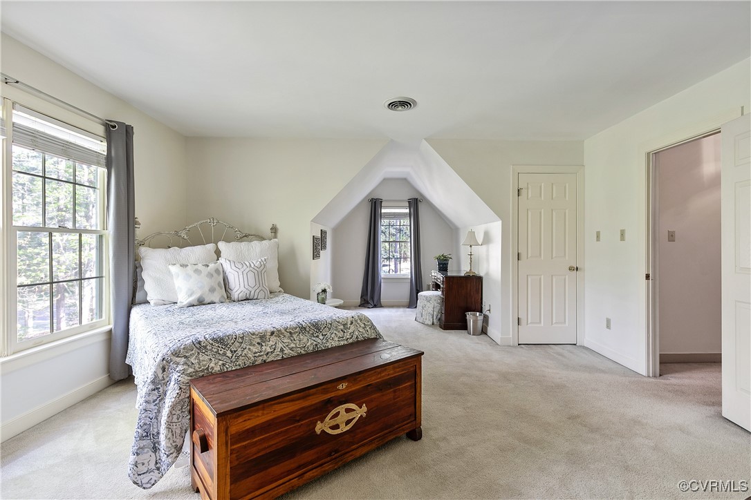 15301 Fox Briar Ct
