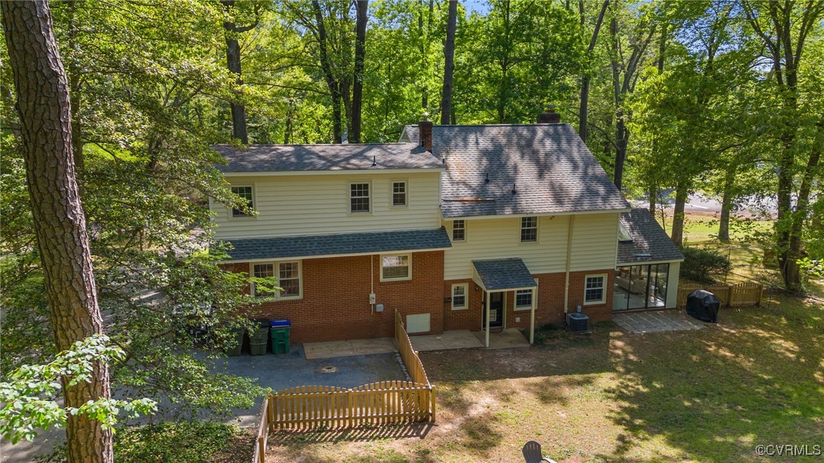 3555 Lochinvar Dr