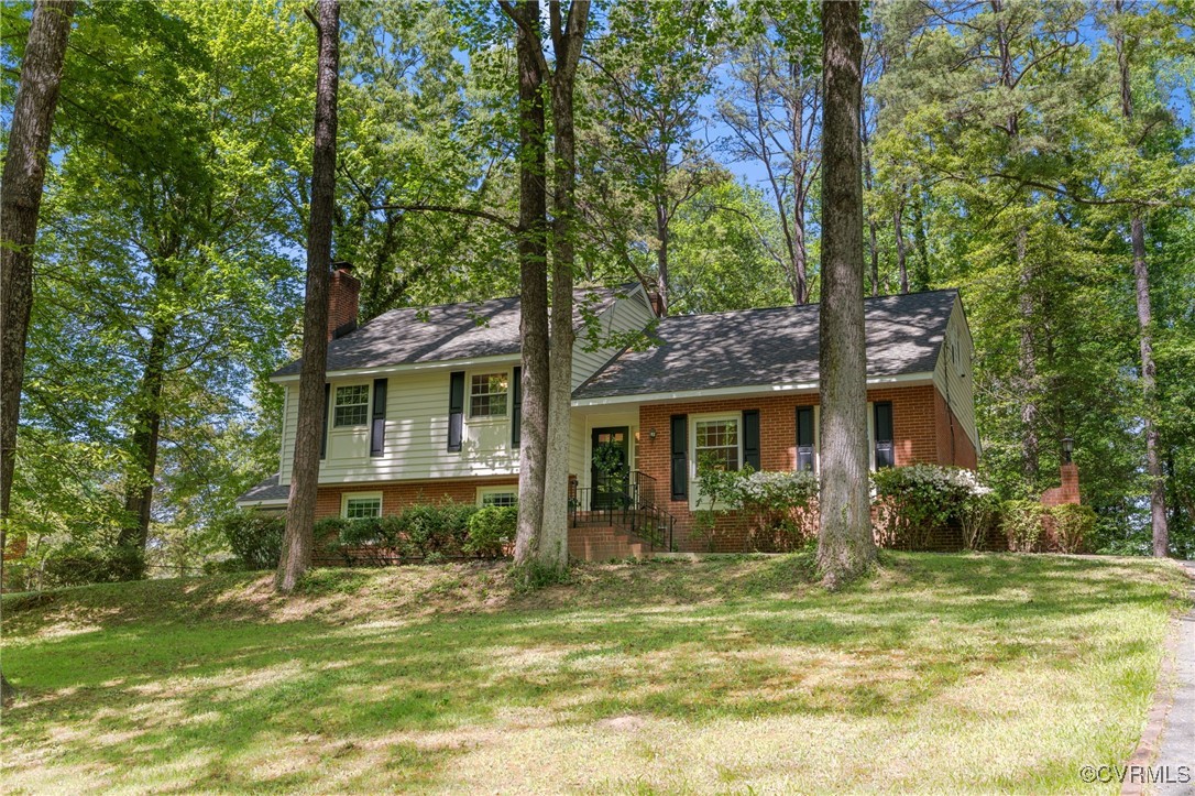 3555 Lochinvar Dr