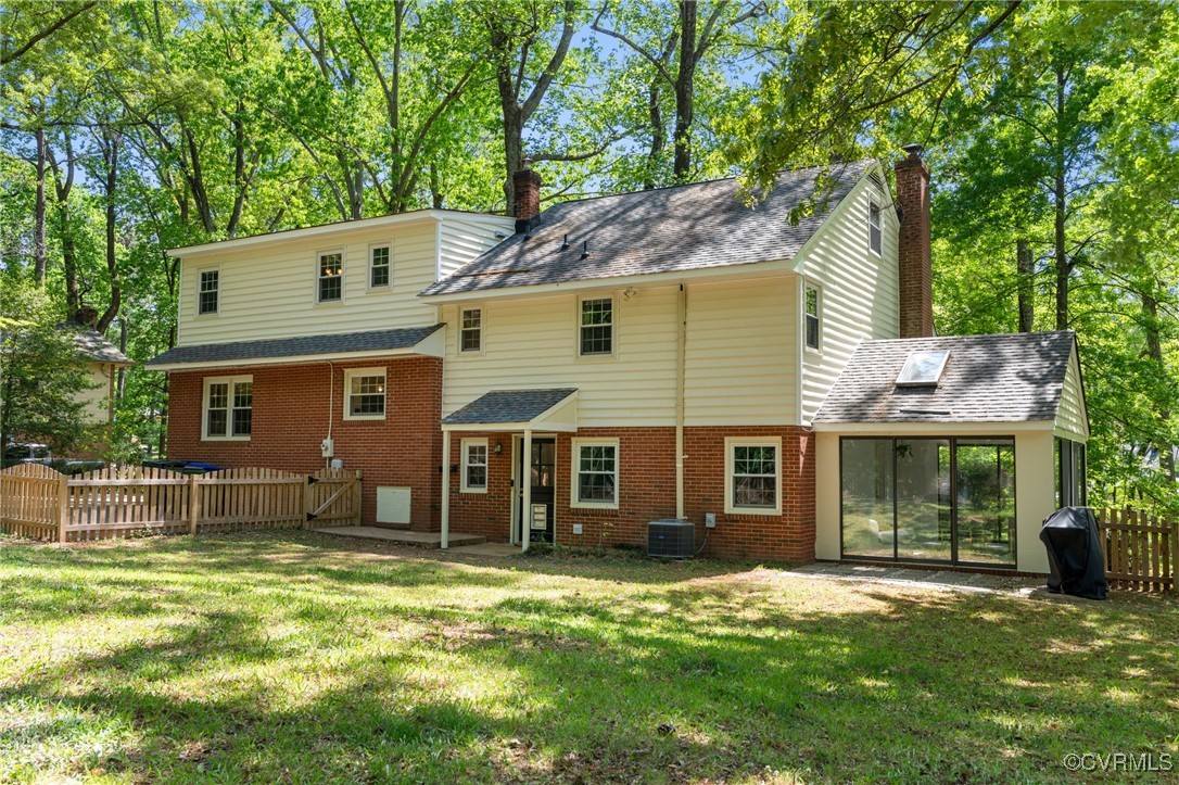 3555 Lochinvar Dr