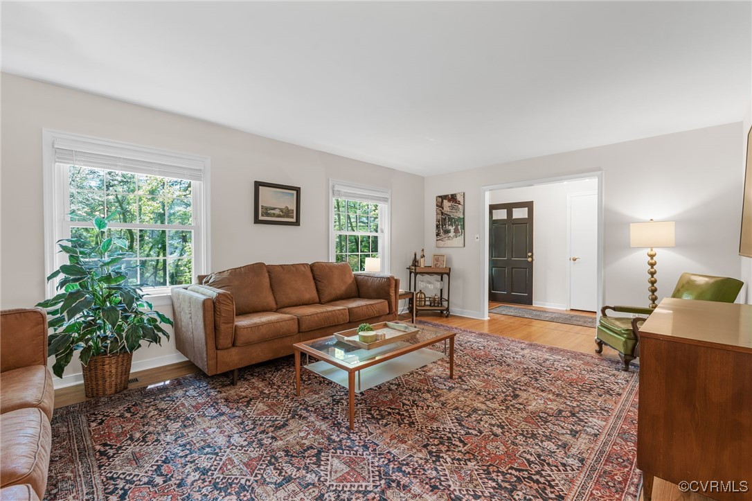 3555 Lochinvar Dr
