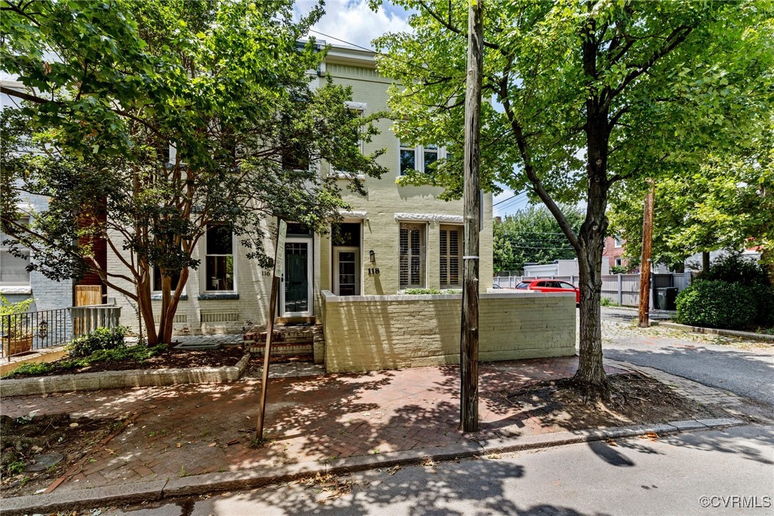 118 N Lombardy St