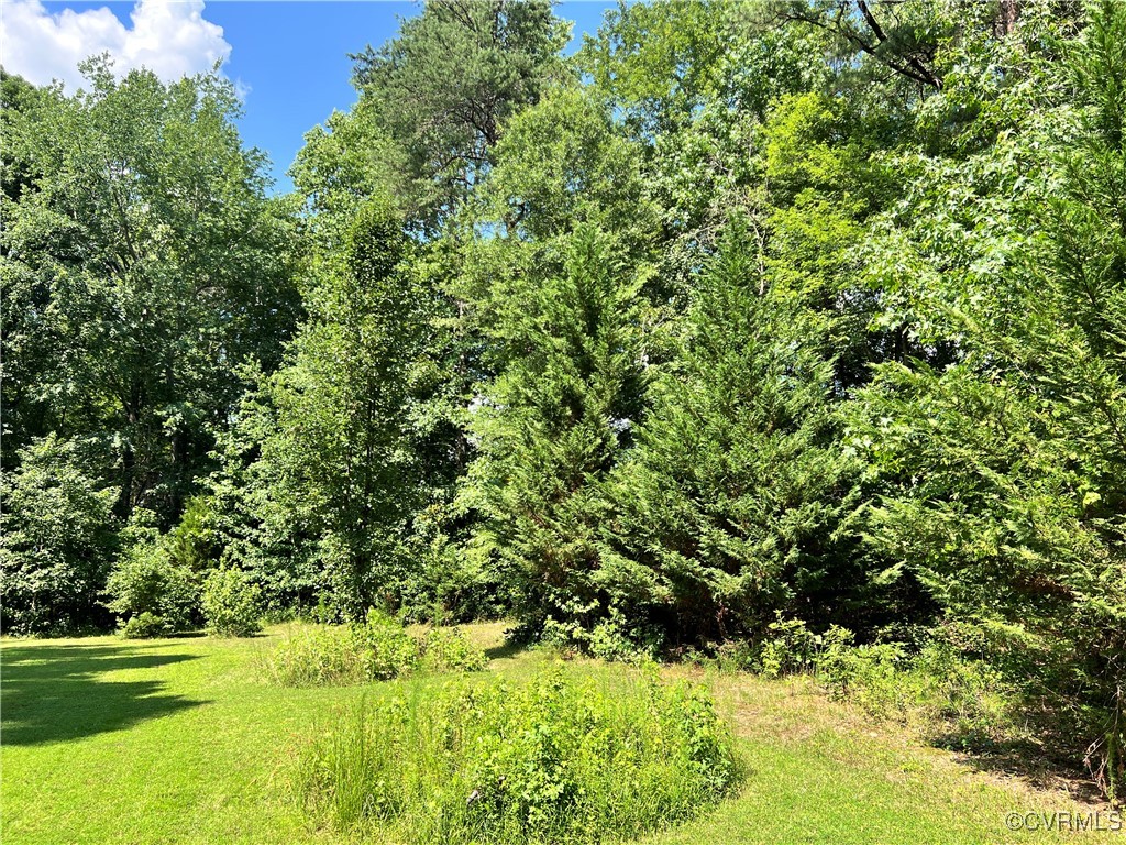 6320 Glendale Woods Dr