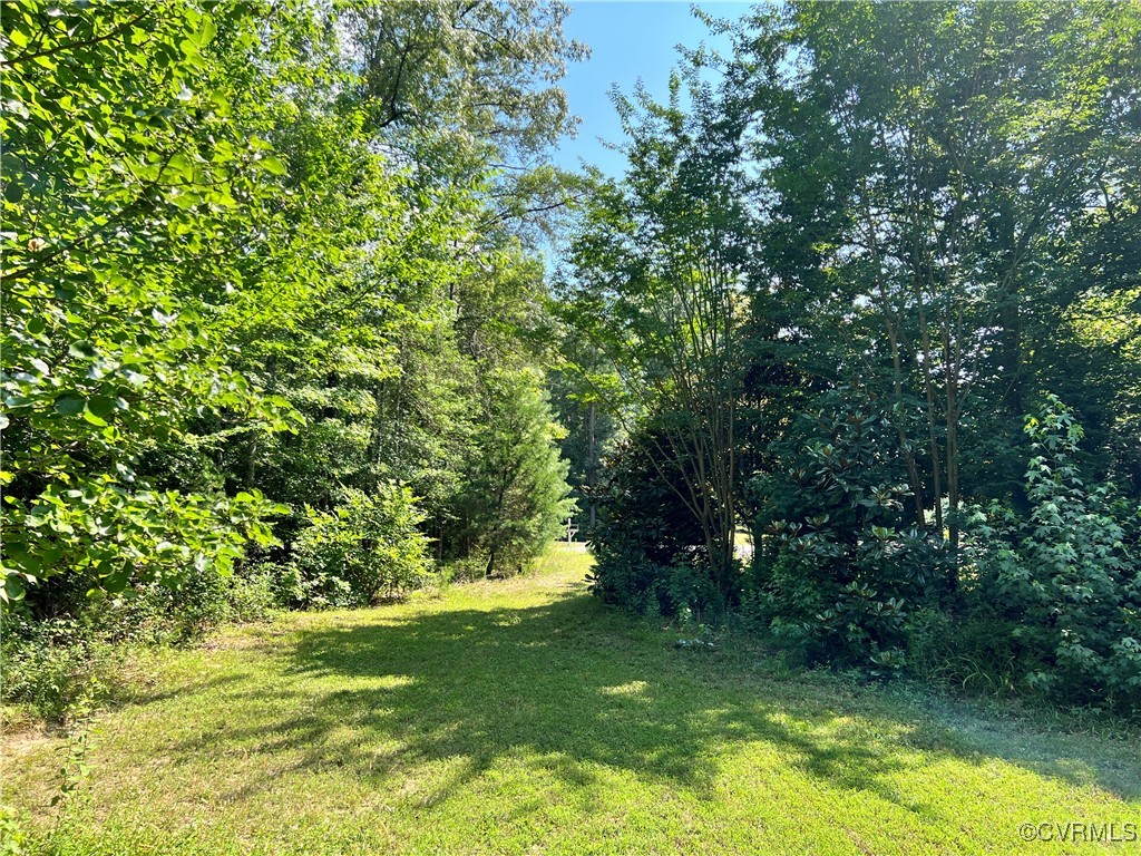 6320 Glendale Woods Dr