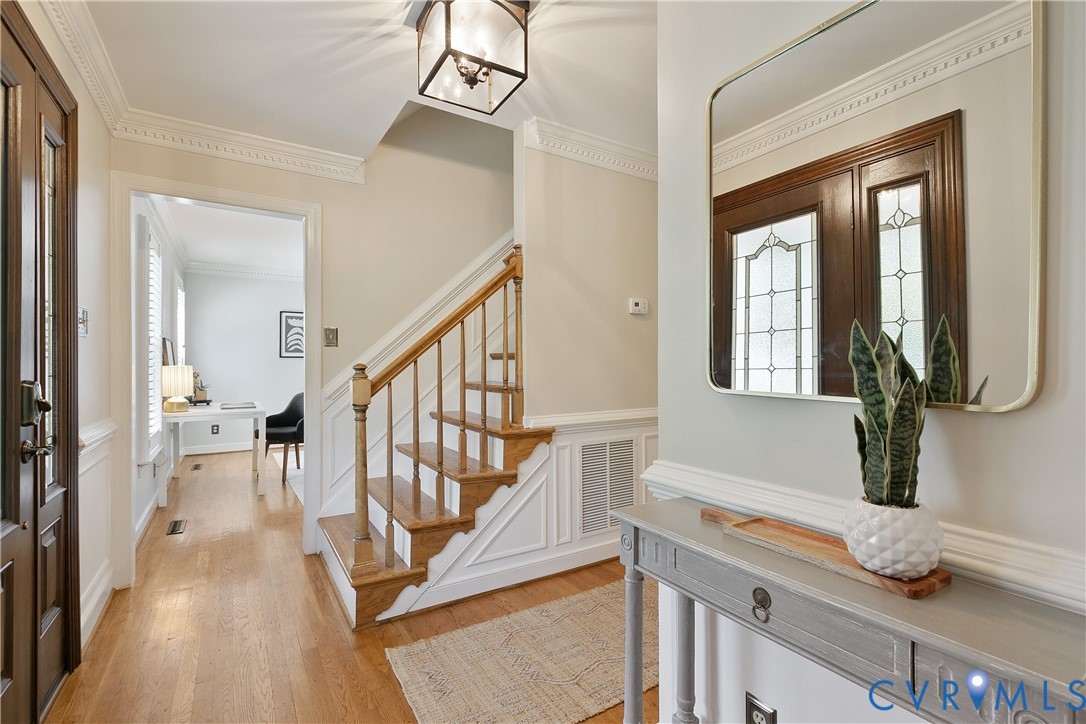 2441 Swanhurst Dr