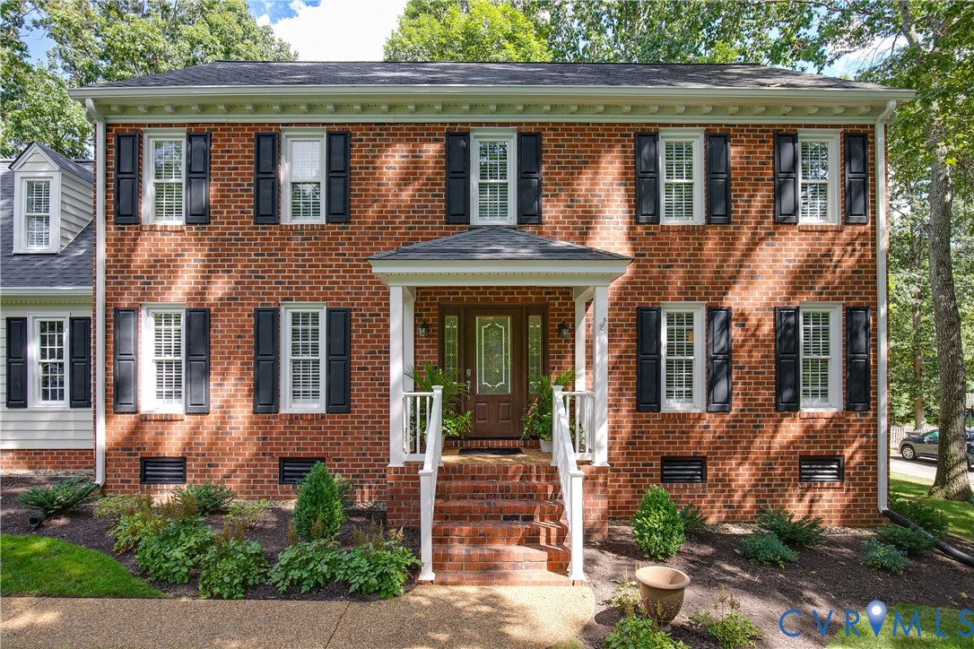 2441 Swanhurst Dr