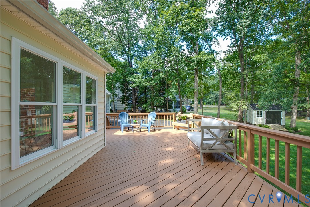 2441 Swanhurst Dr