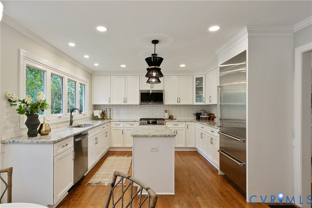 2441 Swanhurst Dr