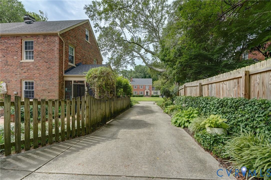 4822 Morrison Rd