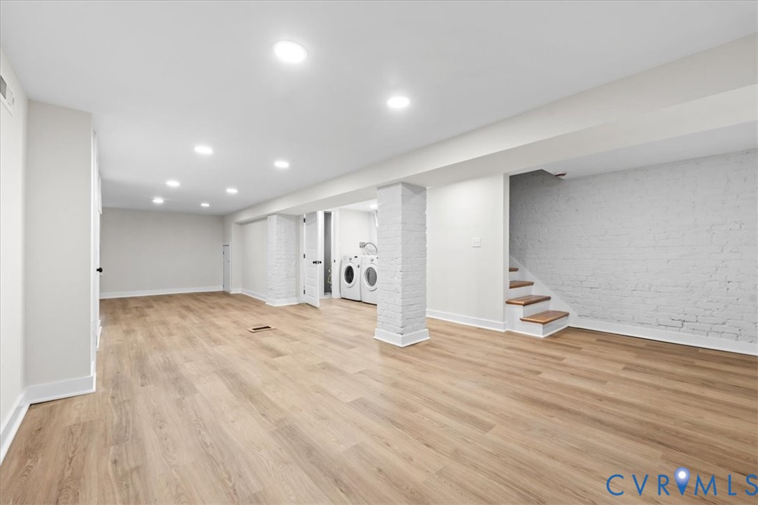 2105 Maplewood Ave