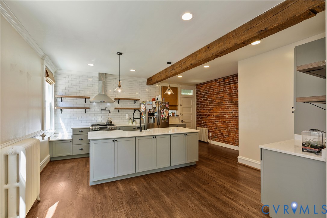 18 N Allen Ave