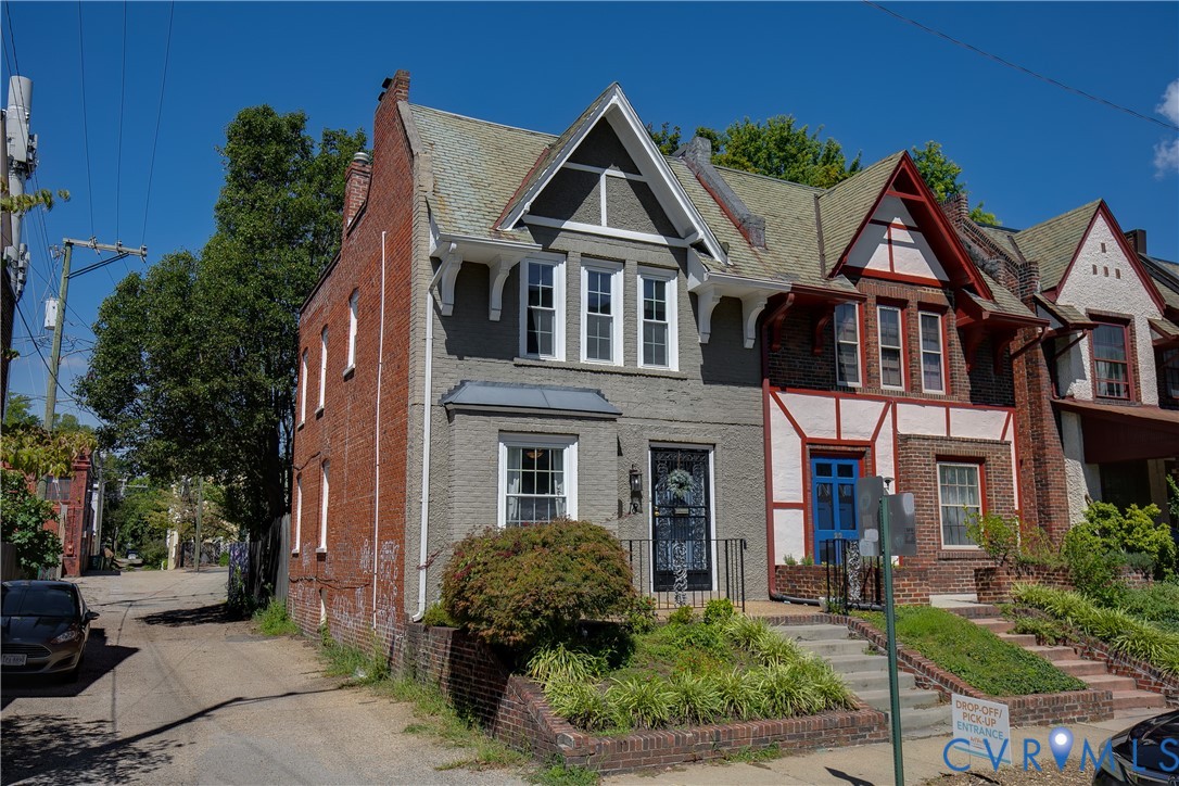 18 N Allen Ave
