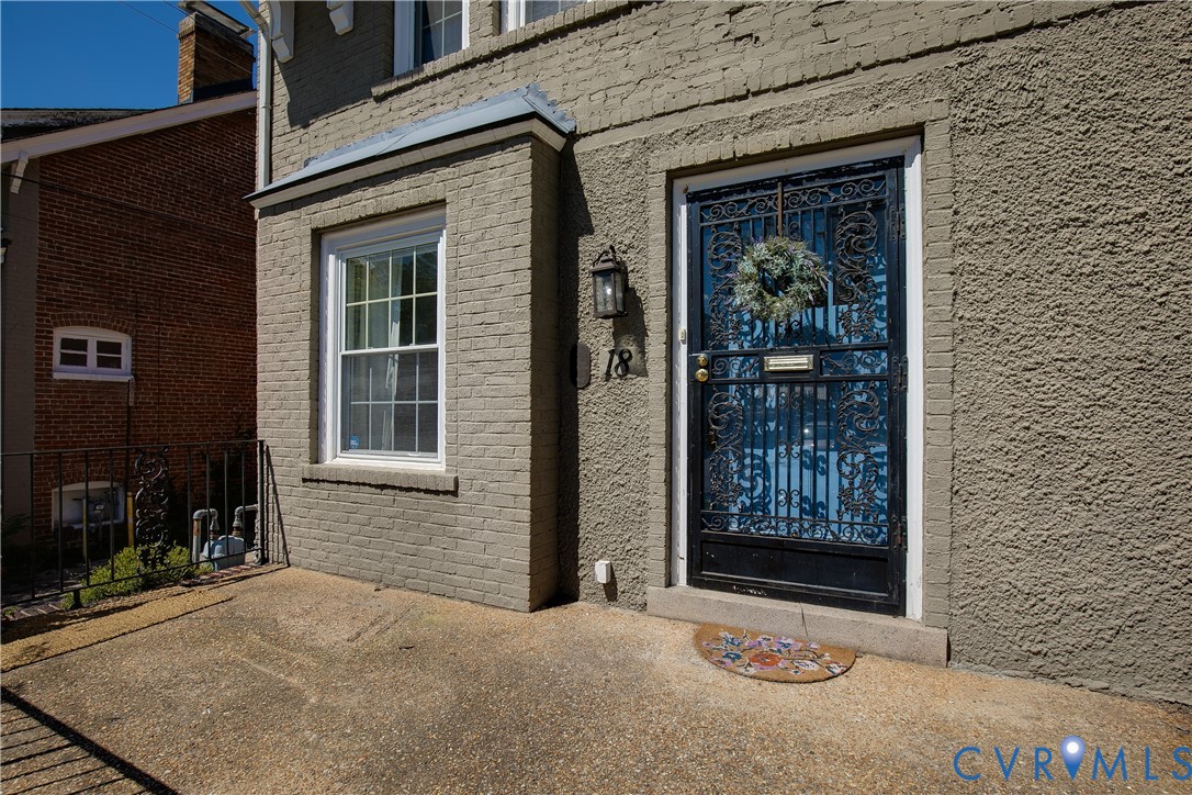18 N Allen Ave