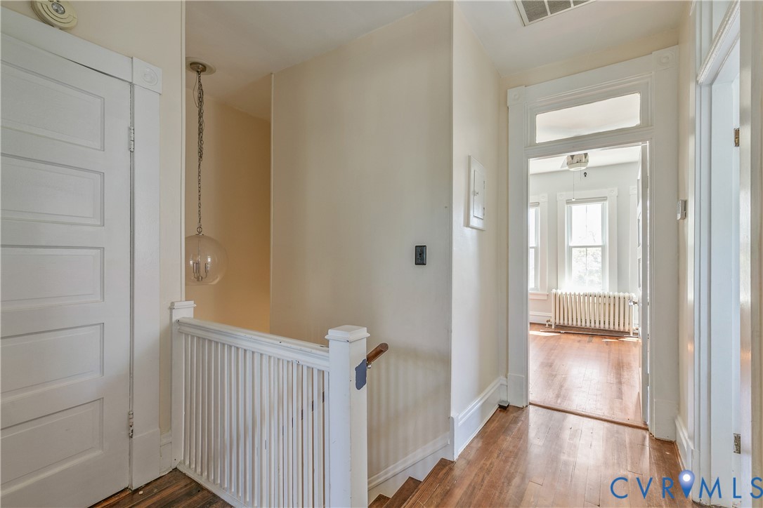 18 N Allen Ave