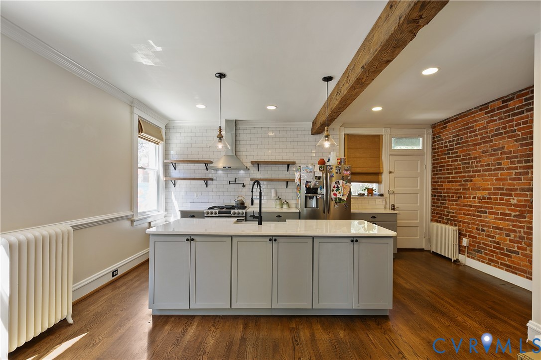 18 N Allen Ave