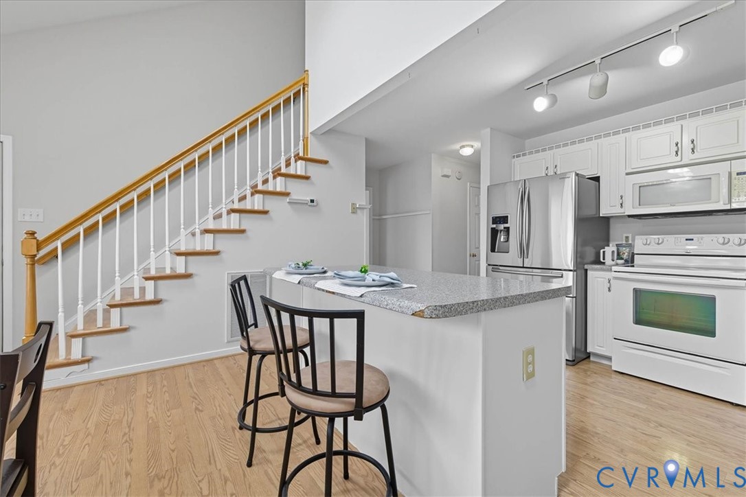 8132 Kiwi Ln