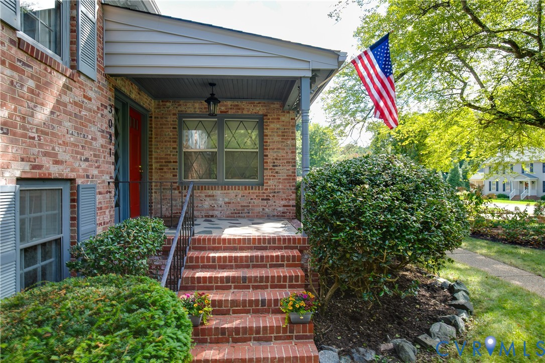 3041 Darnley Dr