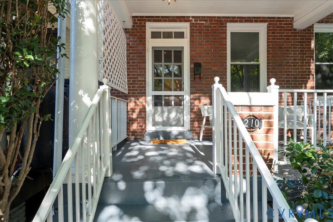 210 N Belmont Ave