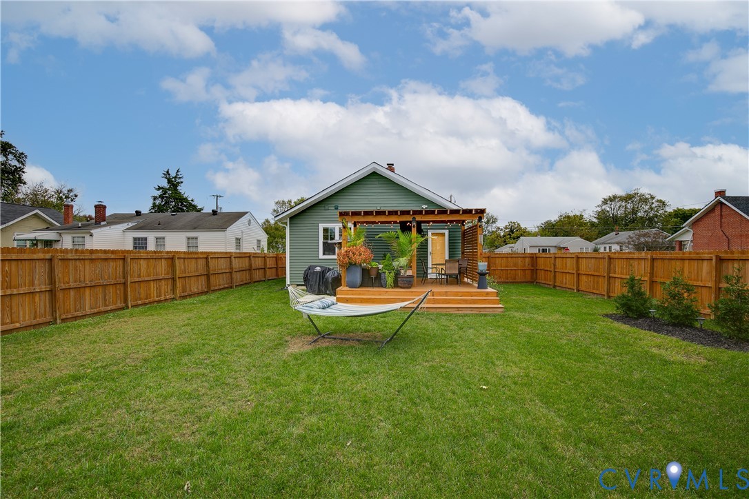 5400 Bloomingdale Ave