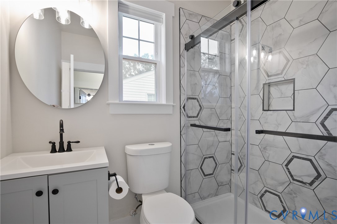 5400 Bloomingdale Ave