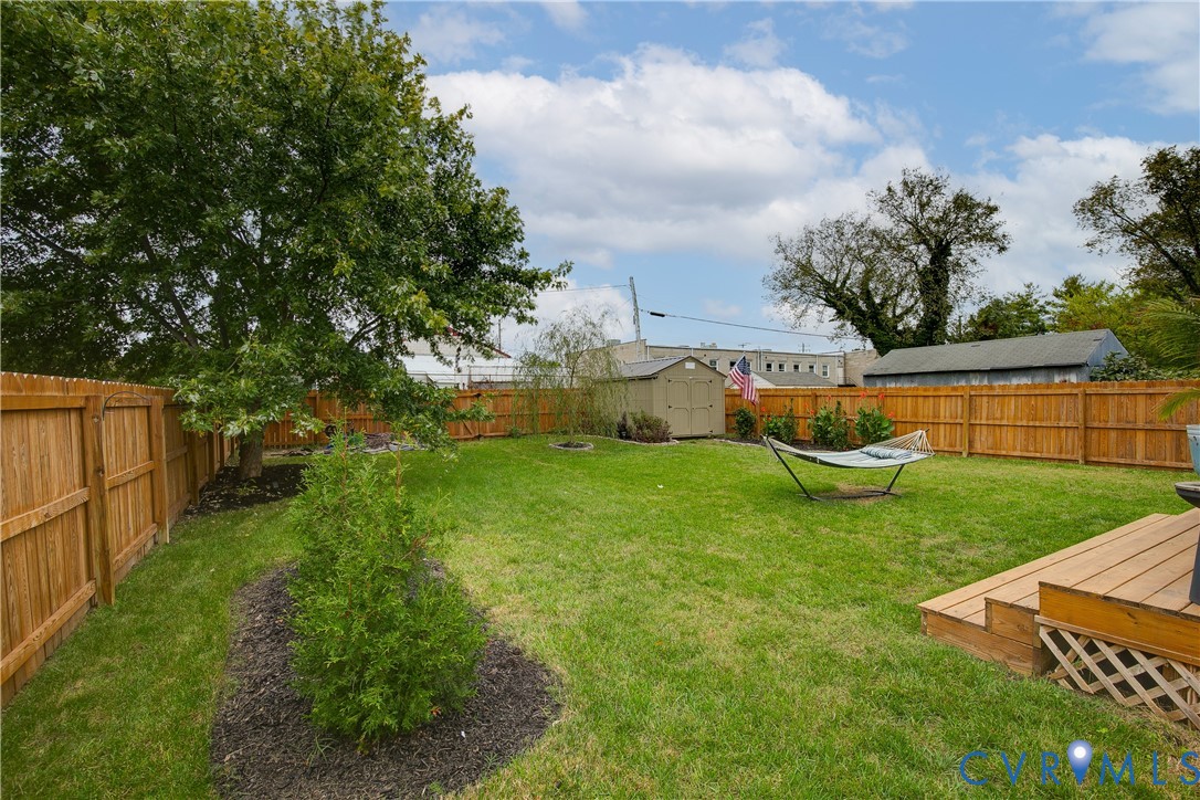 5400 Bloomingdale Ave