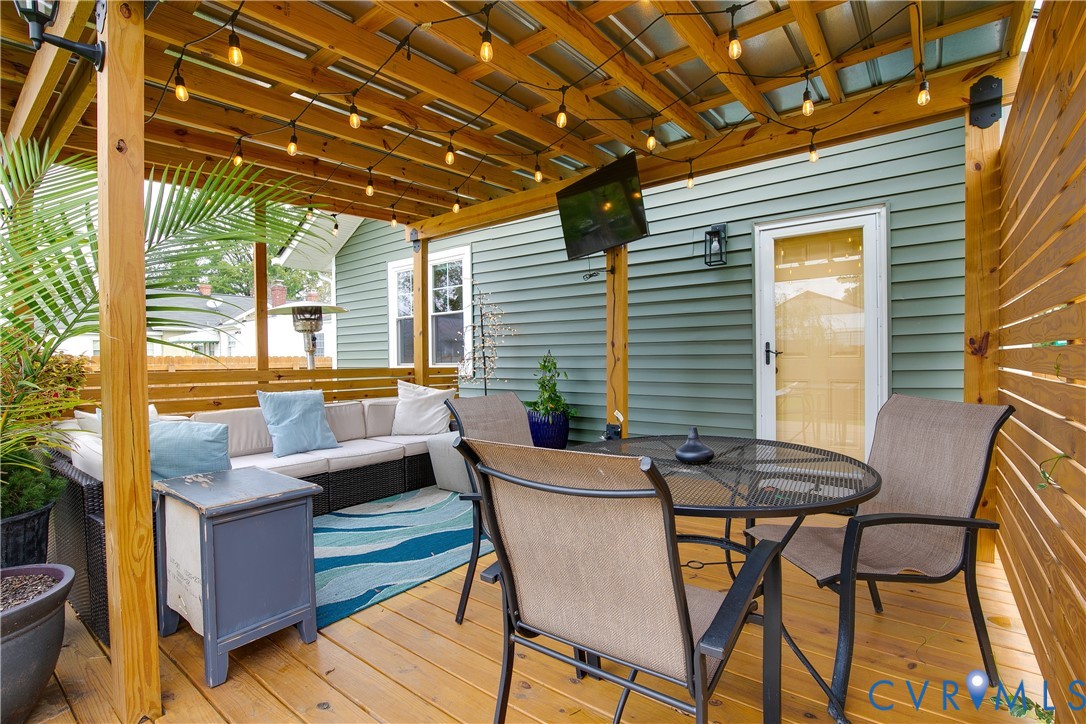 5400 Bloomingdale Ave