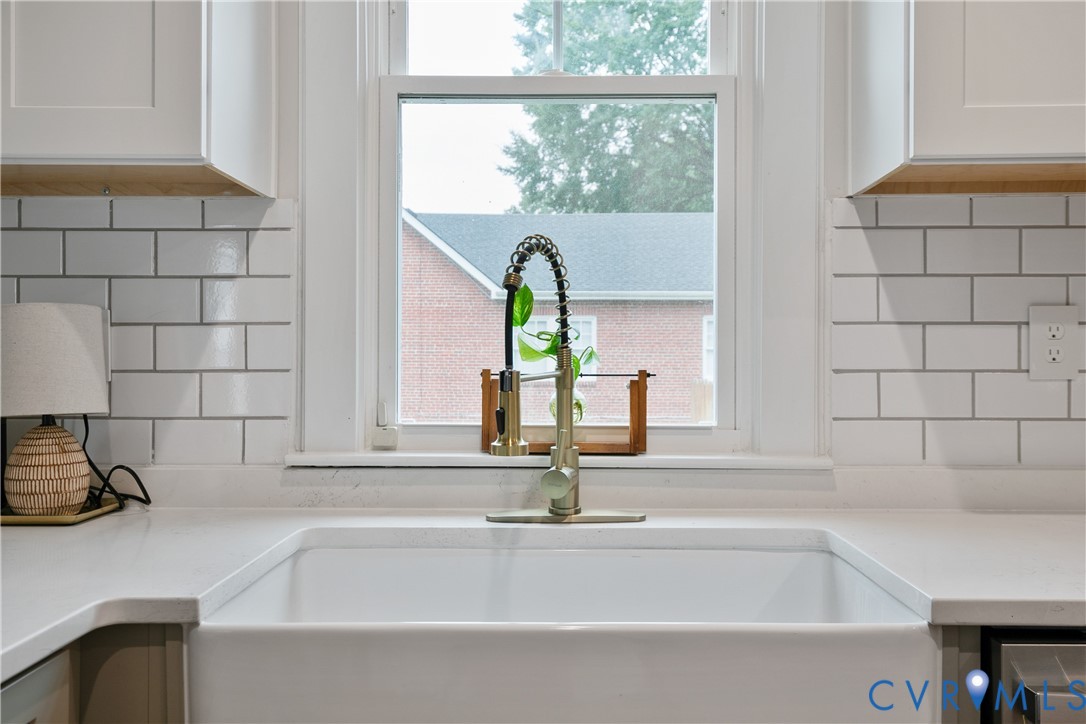 5400 Bloomingdale Ave