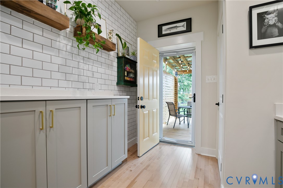 5400 Bloomingdale Ave