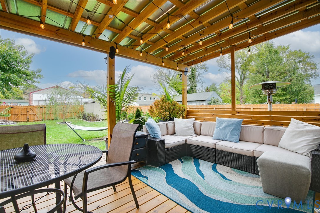 5400 Bloomingdale Ave