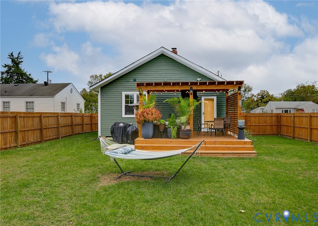 5400 Bloomingdale Ave