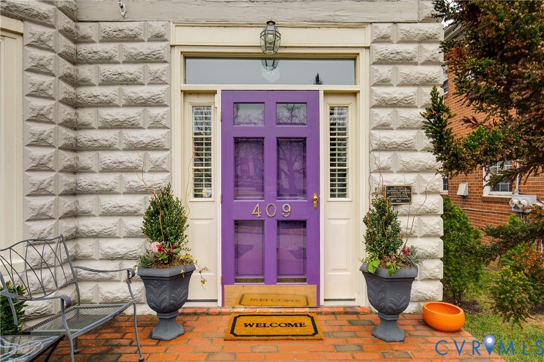 409 N Arthur Ashe Blvd