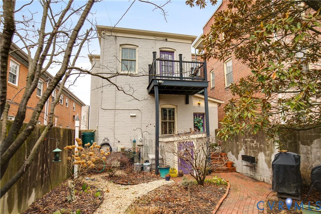 409 N Arthur Ashe Blvd