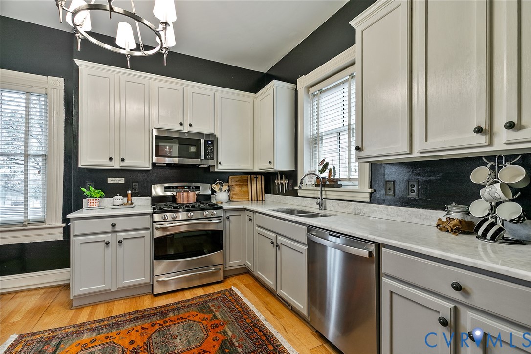 409 N Arthur Ashe Blvd