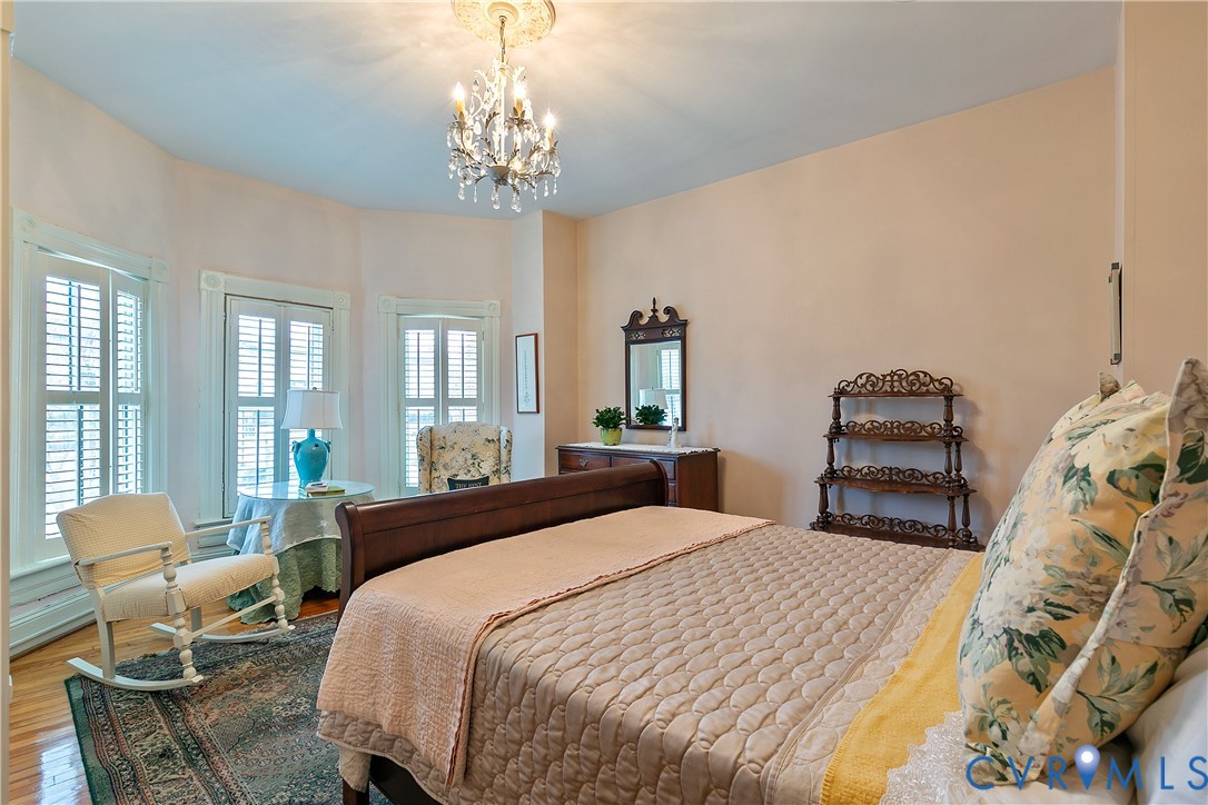 409 N Arthur Ashe Blvd