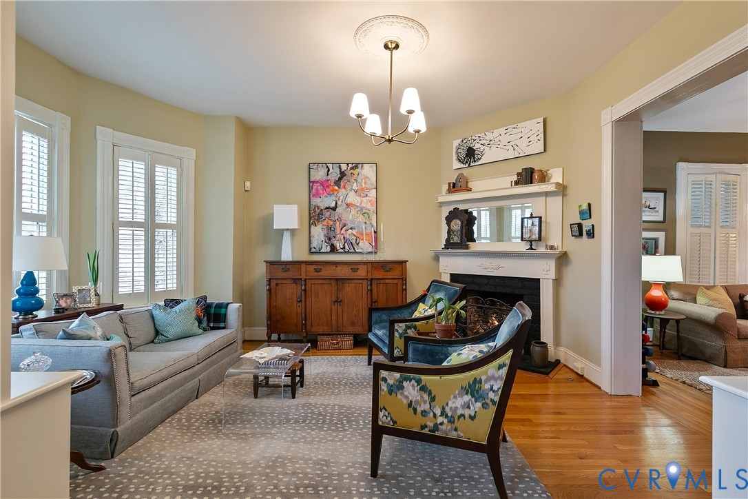 409 N Arthur Ashe Blvd