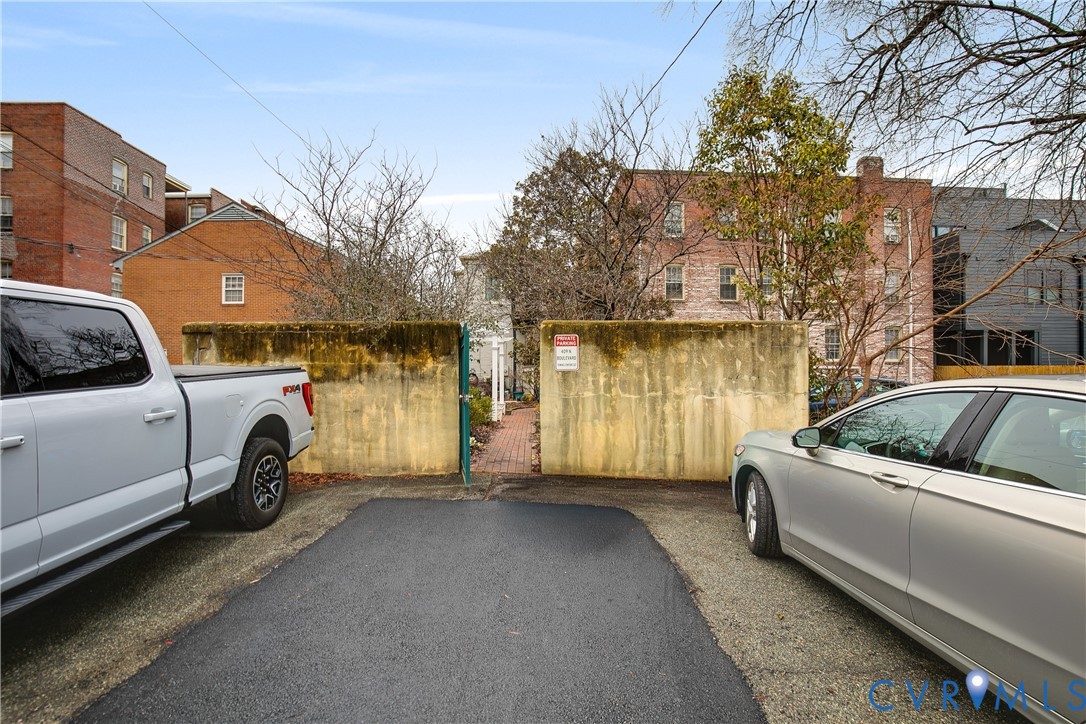 409 N Arthur Ashe Blvd