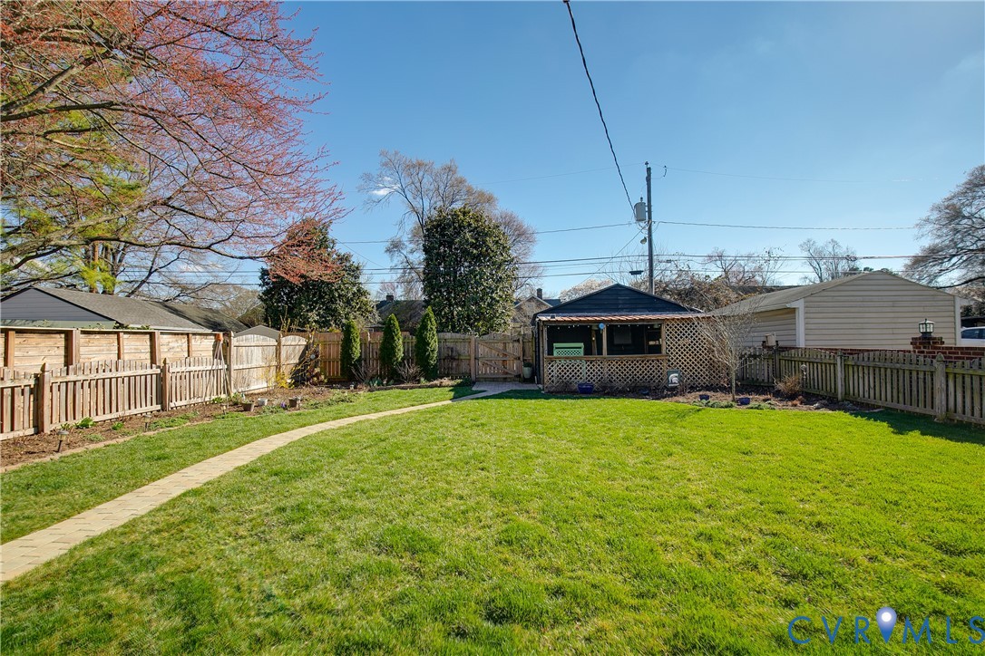 1709 W Laburnum Ave