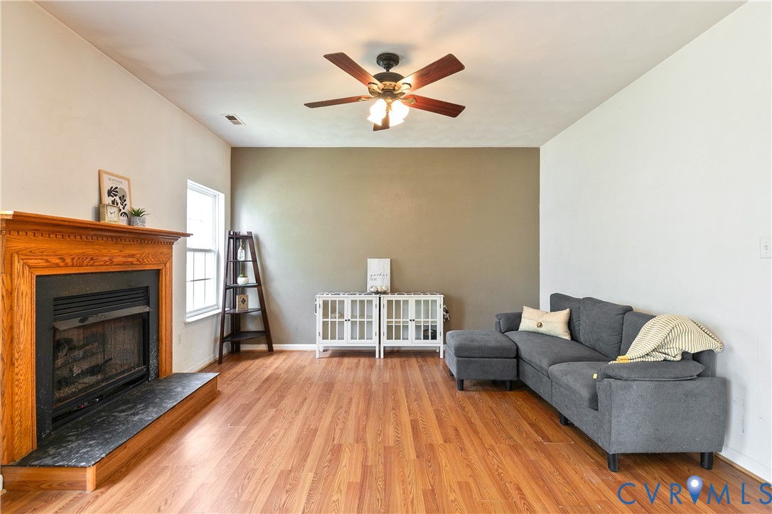 13613 Laketree Dr