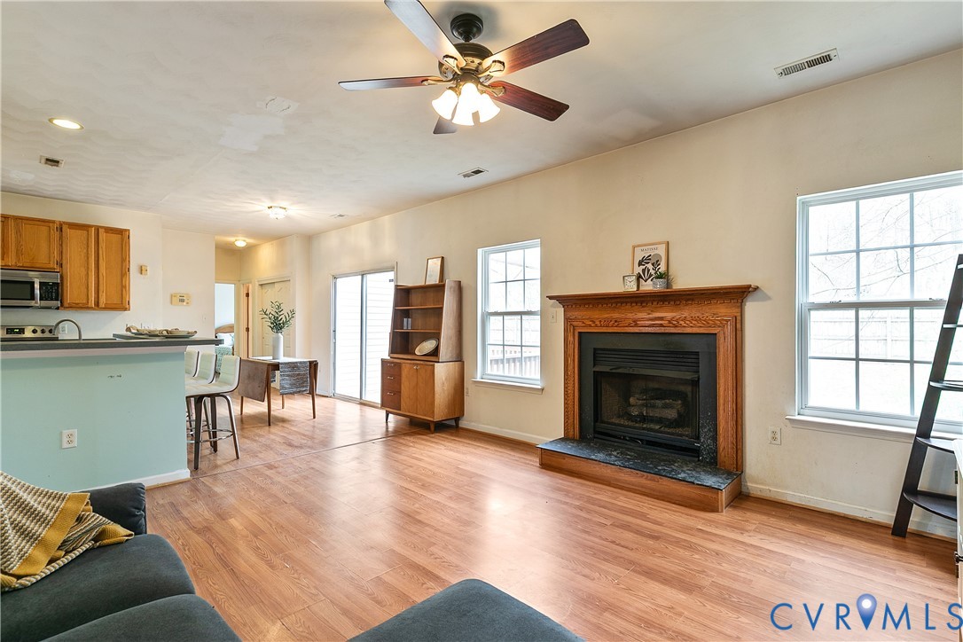 13613 Laketree Dr