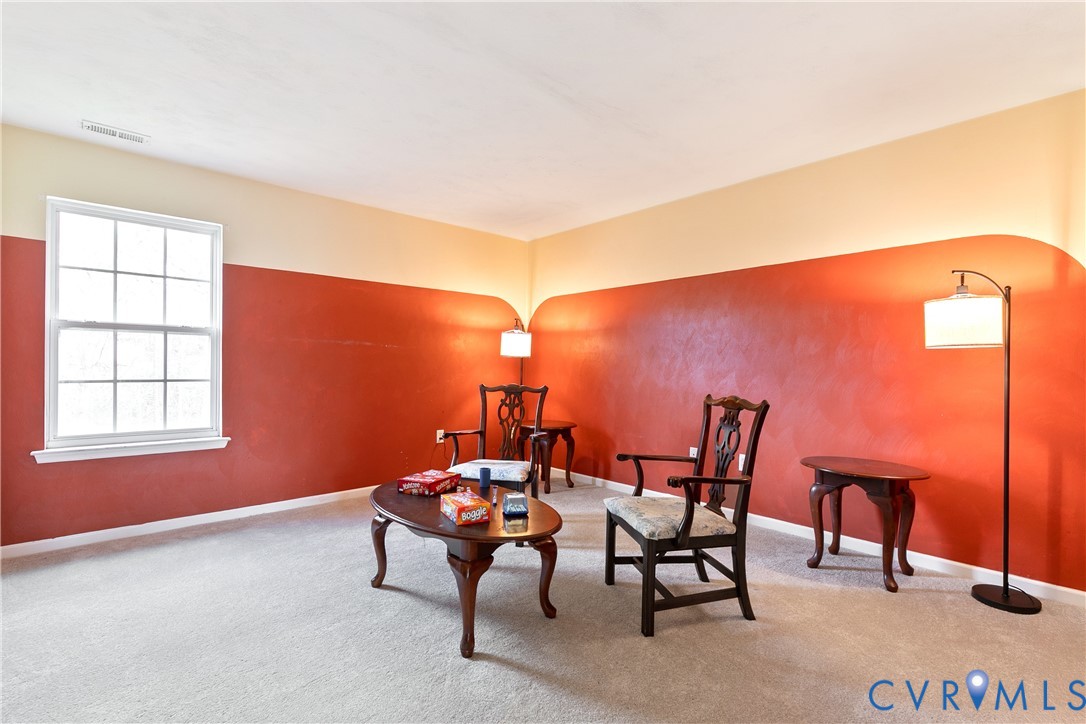 13613 Laketree Dr