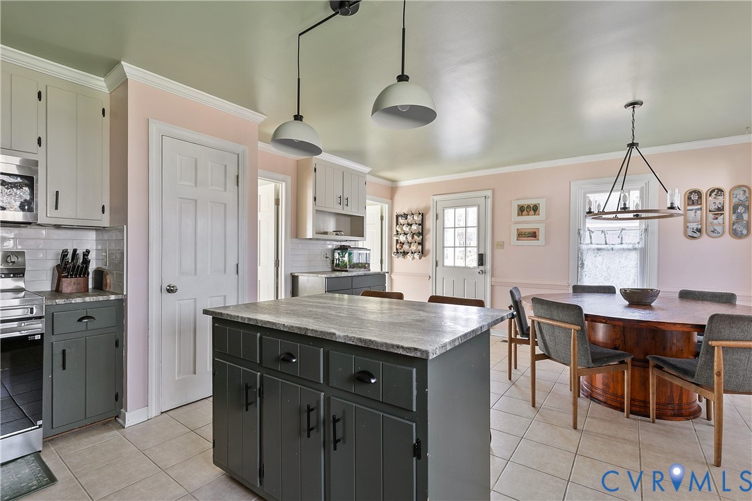 2734 Dalkeith Dr