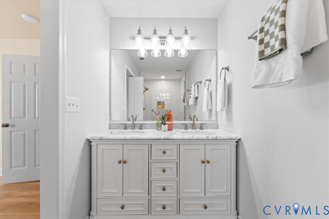 4823 Sapphire Dr Unit#4823